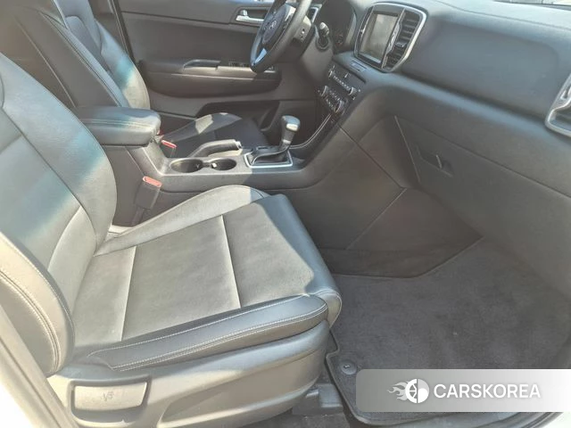 Kia Sportage 4th Generation 2018 Белый из Кореи, фото 3