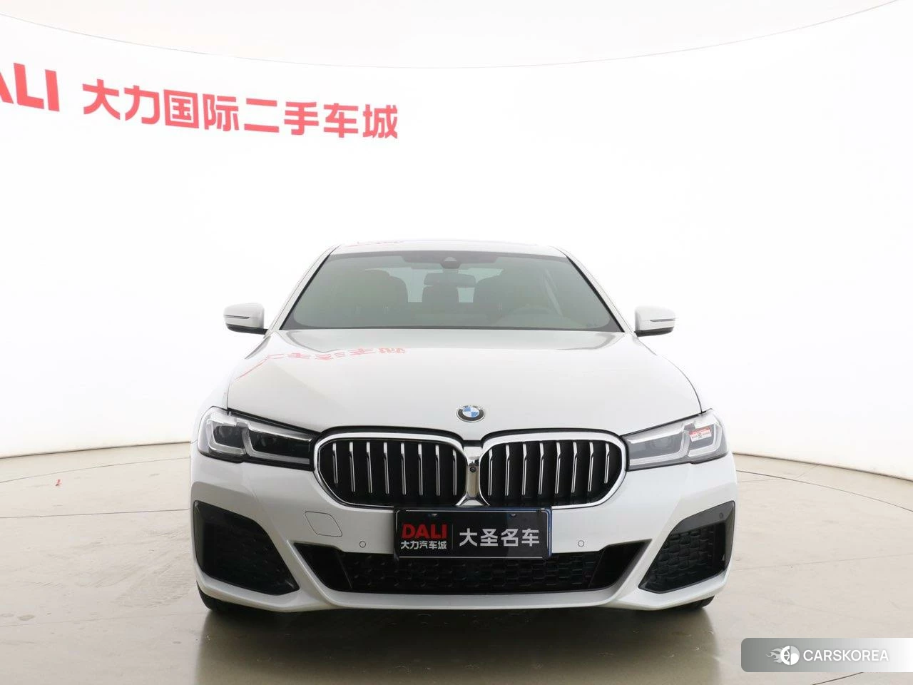BMW 5 series 2021 Белый из Китая, фото 3