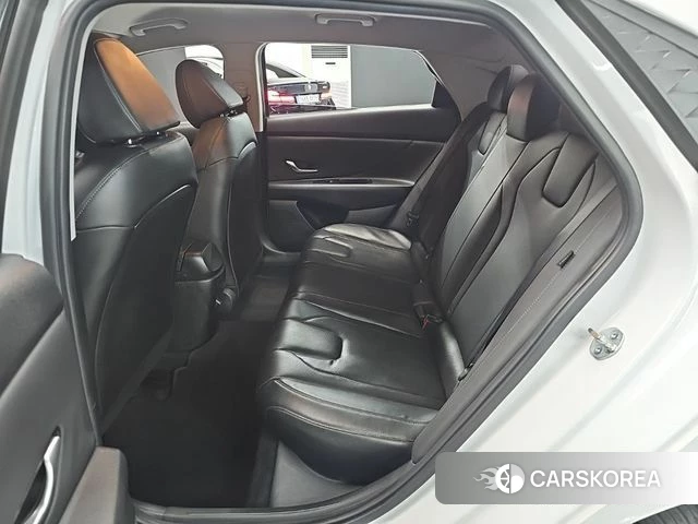Hyundai The New Avante (CN7) 2023 Белый из Кореи, фото 3