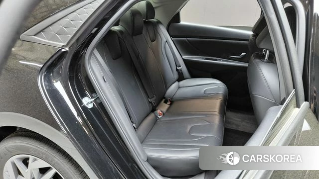 Hyundai The New Avante (CN7) 2023 Черный из Кореи, фото 3