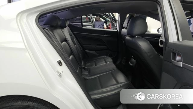 Hyundai Avante AD 2018 Белый из Кореи, фото 3