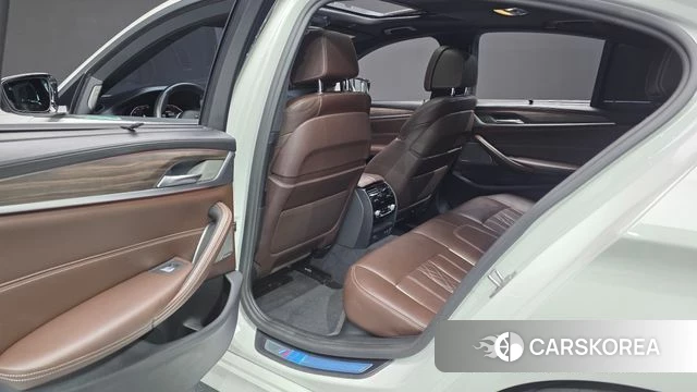 BMW 5 Series (G30) 2020 Белый из Кореи, фото 3