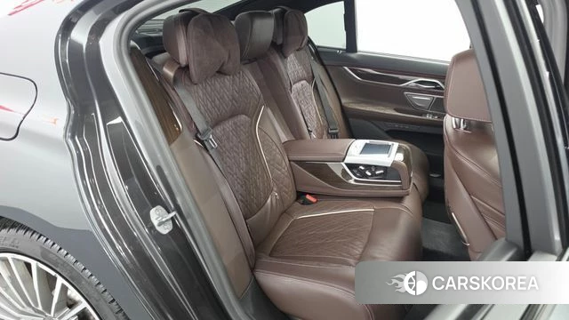 BMW 7 Series (G11) 2020 Черный из Кореи, фото 3