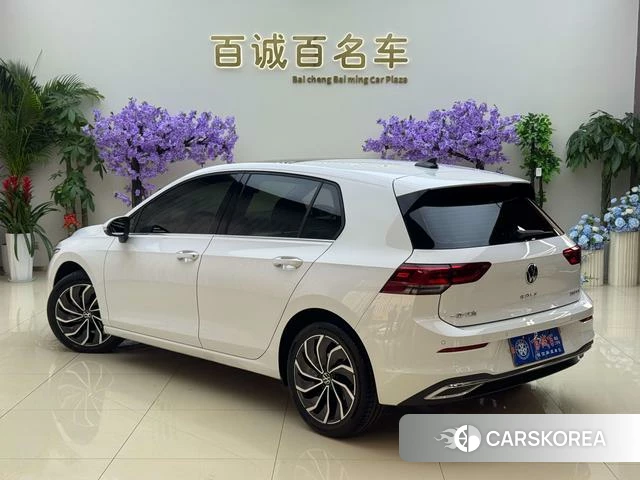Volkswagen Golf 2022 Белый из Китая, фото 3