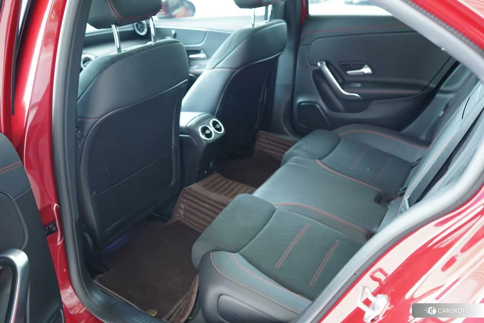 Mercedes-Benz Class A 2022 Красный из Китая, фото 3