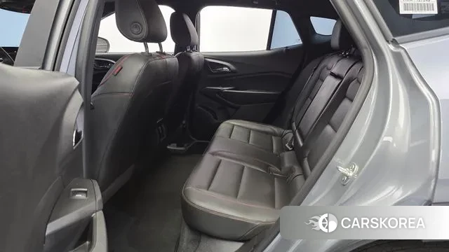 Chevrolet (GM Daewoo) Trax Crossover 2023 Серебряный из Кореи, фото 3