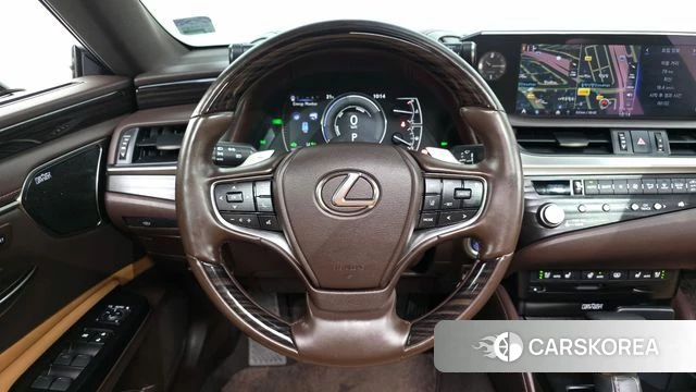 Lexus ES300h 7th generation 2020 Песочный из Кореи, фото 3