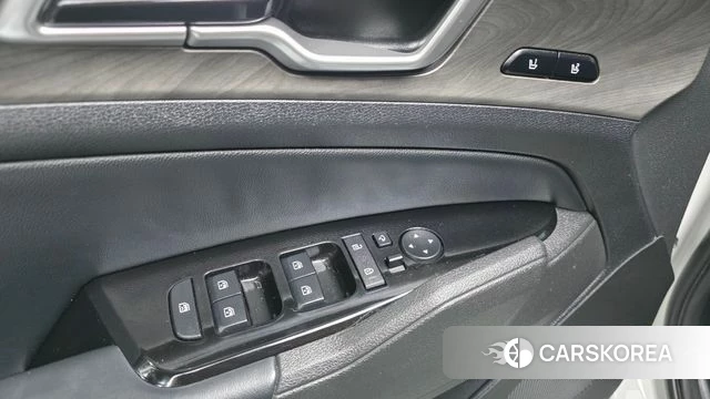 Kia Sportage 5th Generation 2022 Белый из Кореи, фото 3