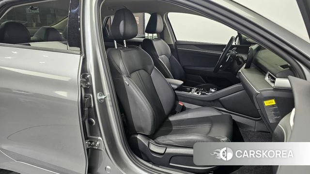 Kia K5 3rd generation 2022 Серебряный из Кореи, фото 3