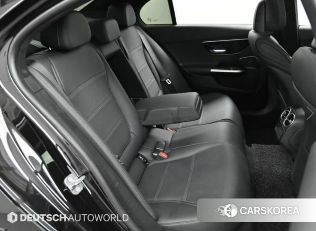 Mercedes-Benz C-Class W206 2024 Черный из Кореи, фото 3