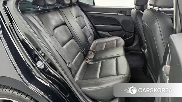 Hyundai Avante AD 2018 Черный из Кореи, фото 3