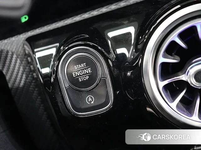 Mercedes-Benz A-Class W177 2020 Белый из Кореи, фото 3