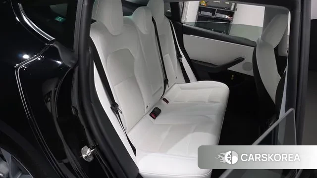 Tesla Model 3 2024 Черный из Кореи, фото 3