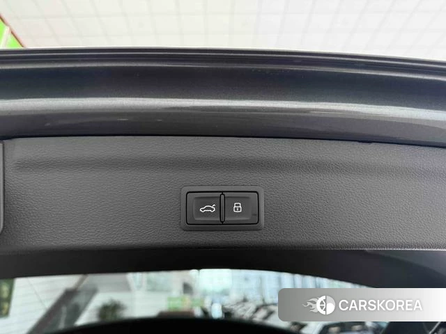 Audi Q3 2022 Темно-серый из Китая, фото 3