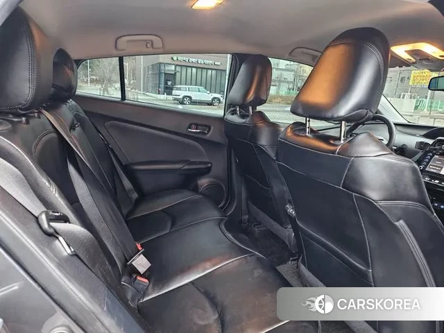 Toyota Prius 4th Generation 2022 Серый из Кореи, фото 3