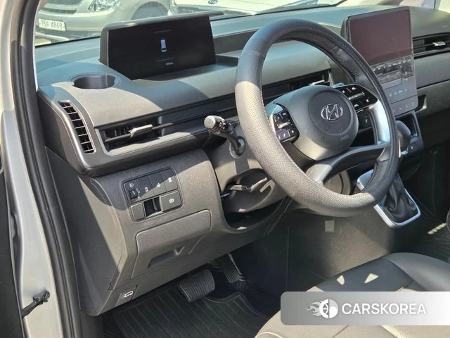 Hyundai Staria 2023 Серебристо-серый из Кореи, фото 3