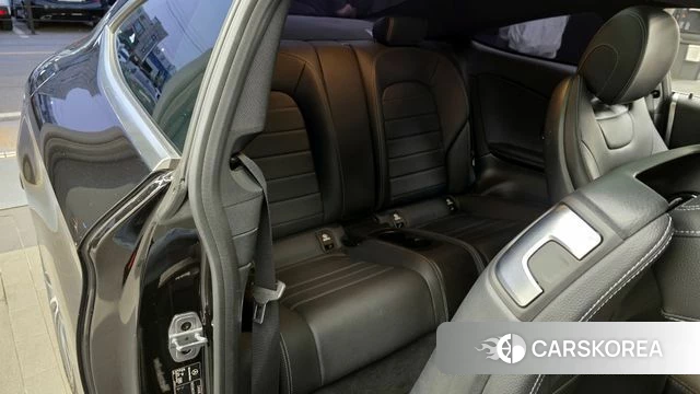 Mercedes-Benz C-Class W205 2019 Черный из Кореи, фото 3