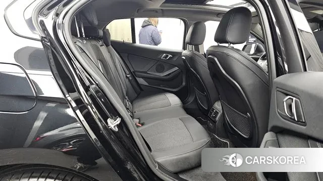 BMW 1 Series (F40) 2024 Черный из Кореи, фото 3