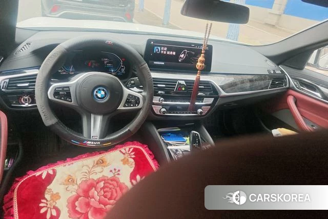 BMW 5 series PHEV 2022 Белый из Китая, фото 3