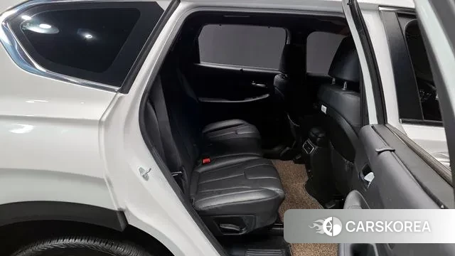 Hyundai The New Santa Fe 2023 Белый из Кореи, фото 3