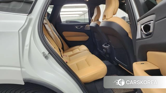 Volvo XC60 second Generation 2018 Белый из Кореи, фото 3