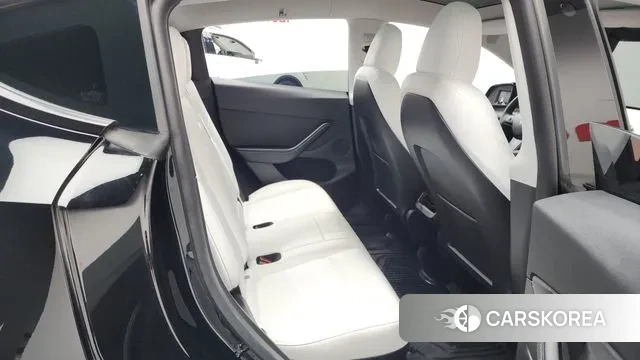 Tesla Model Y 2023 Черный из Кореи, фото 3