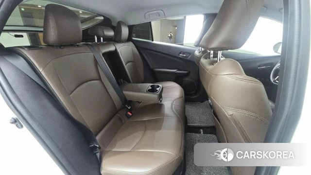 Toyota Prius 4th Generation 2020 Белый из Кореи, фото 3