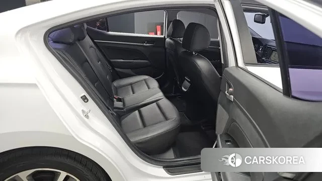 Hyundai Avante AD 2018 Белый из Кореи, фото 3