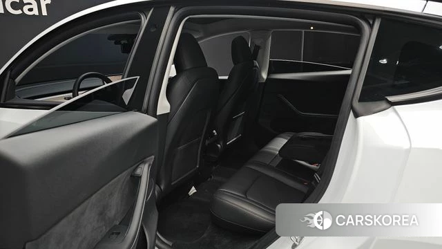 Tesla Model Y 2024 Белый из Кореи, фото 3