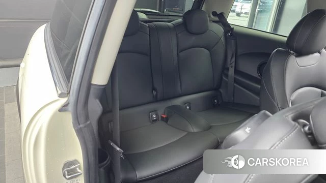 Mini Cooper 2022 Жемчужный цвет из Кореи, фото 3