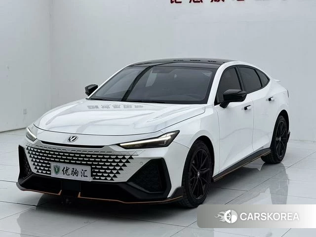 Chang'an UNI-V 2023 Белый из Китая, фото 3