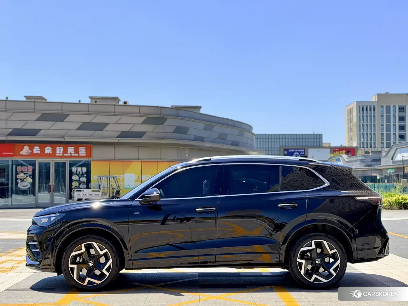 Volkswagen Tiguan L 2026 Черный из Китая, фото 3