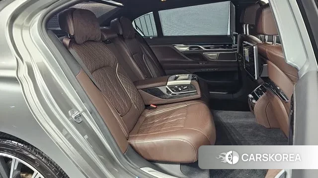 BMW 7 Series (G11) 2019 Серебряный из Кореи, фото 3