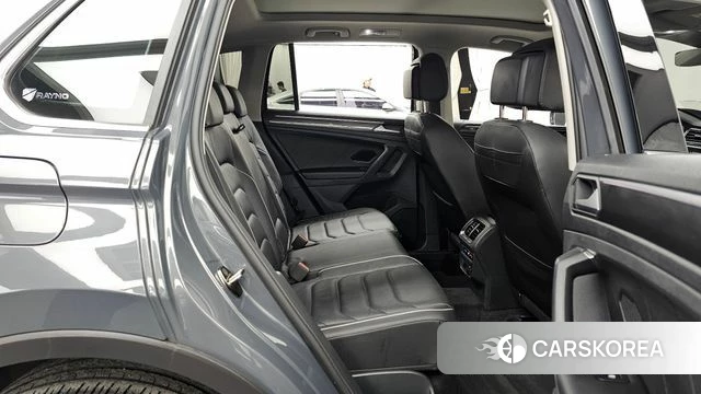 Volkswagen Tiguan second Generation 2023 Серый из Кореи, фото 3