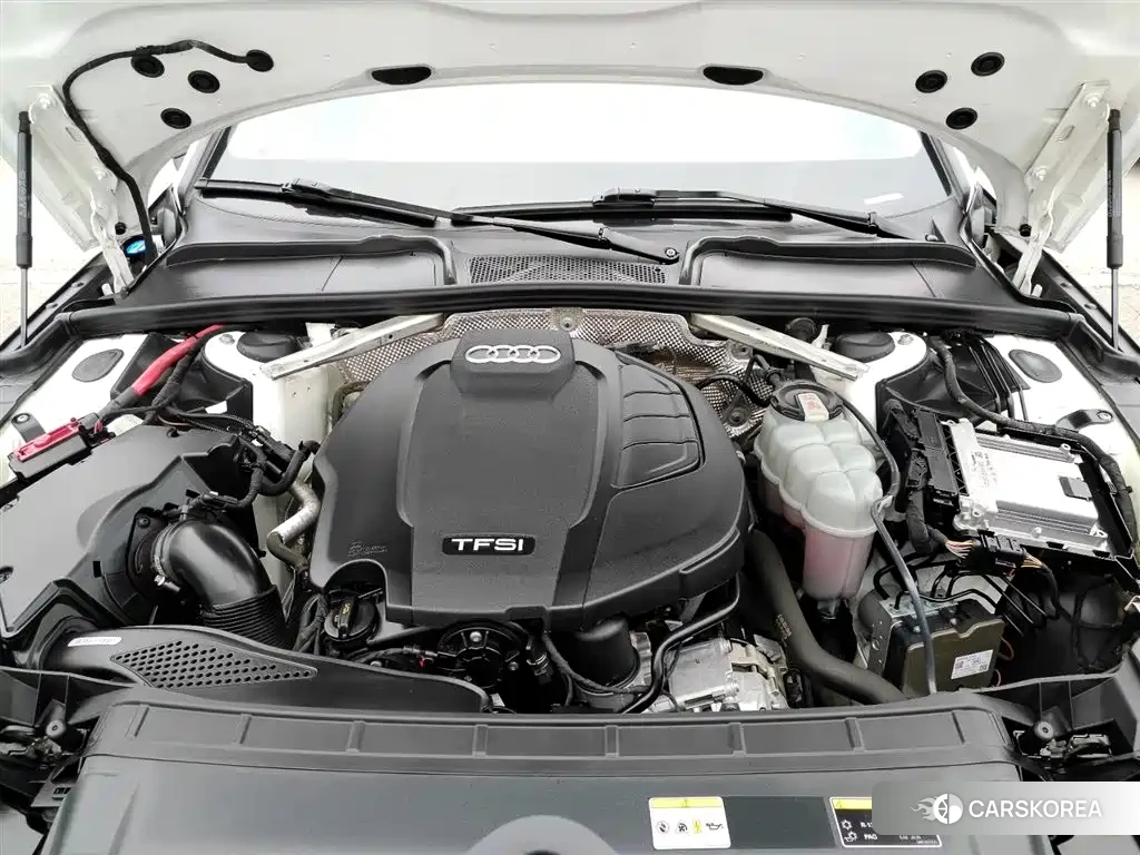 Audi A4L 2021 Белый из Китая, фото 3