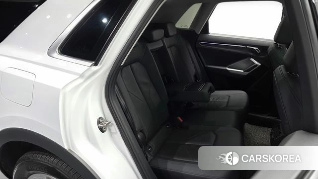 Audi Q3 (F3) 2020 Белый из Кореи, фото 3