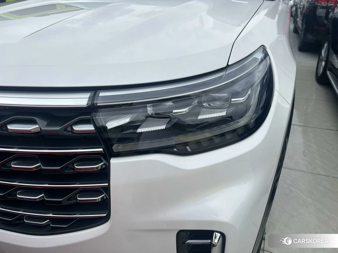Ford Explorer 2022 Белый из Китая, фото 3