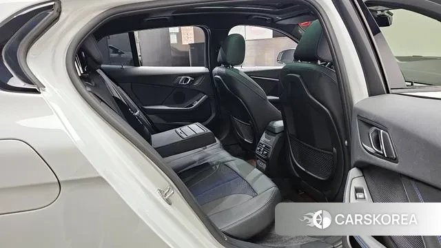 BMW 1 Series (F40) 2023 Белый из Кореи, фото 3