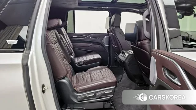Cadillac Escalade 5th Generation 2021 Белый из Кореи, фото 3