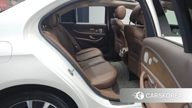 Mercedes-Benz E-Class W213 2019 Белый из Кореи, фото 3