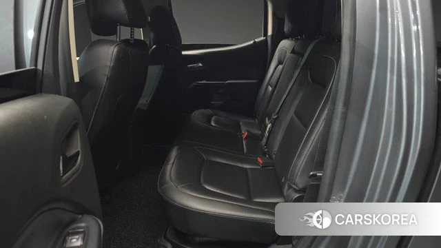 Chevrolet (GM Daewoo) Real New Colorado 2022 Серебристо-серый из Кореи, фото 3