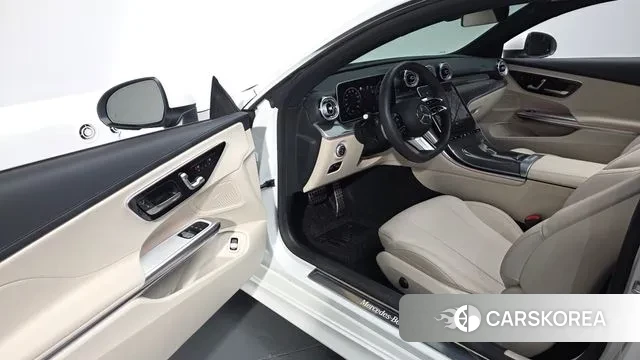 Mercedes-Benz CLE-Class C236 2024 Белый из Кореи, фото 3