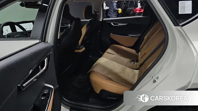 Kia EV6 2021 Серебристо-серый из Кореи, фото 3