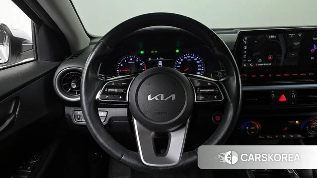 Kia The New K3 2nd generation 2021 Белый из Кореи, фото 3