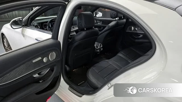 Mercedes-Benz E-Class W213 2022 Белый из Кореи, фото 3