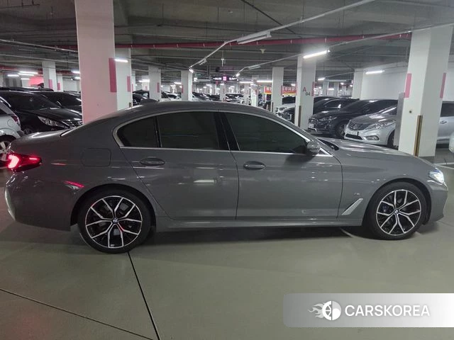 BMW 5 Series (G30) 2021 Серый из Кореи, фото 3