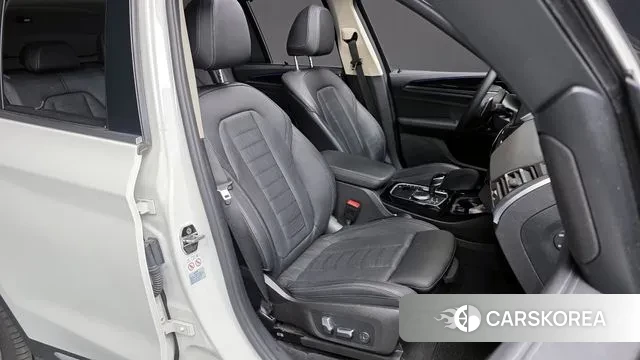 BMW X3 (G01) 2023 Белый из Кореи, фото 3