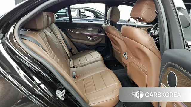 Mercedes-Benz E-Class W213 2023 Черный из Кореи, фото 3