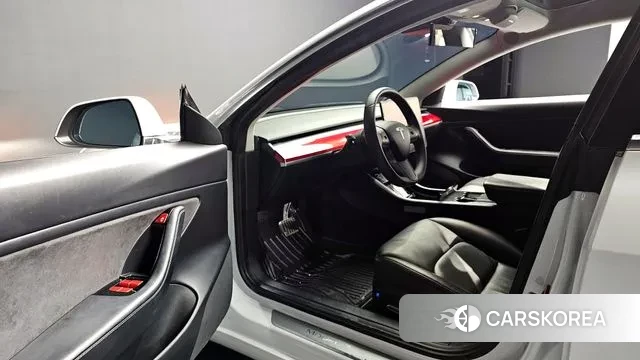 Tesla Model 3 2020 Белый из Кореи, фото 3