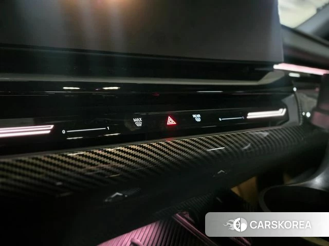 BMW 5 Series (G60) 2024 Серебристо-серый из Кореи, фото 3